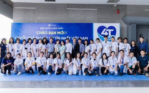 Campus Tour FPT Long Châu với hơn 200 sinh viên ngành dược tham gia trải nghiệm thực tế