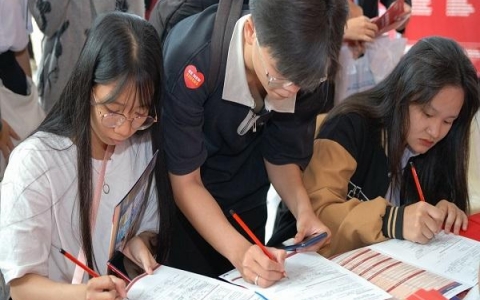 Nhiều trường Đại học lấy điểm chuẩn học bạ 6 điểm mỗi môn