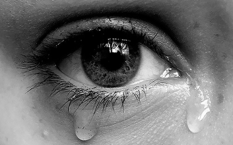 10 Lợi ích của việc khóc