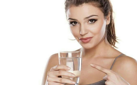 Những lợi ích bất ngờ khi bạn uống đủ nước lọc mỗi ngày!