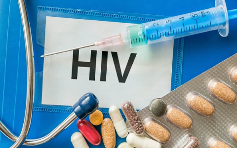 HIV : Hiểu về nguyên nhân, triệu chứng và các con đường lây truyền