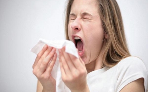 Viêm mũi dị ứng uống thuốc gì? Công dụng ra sao?