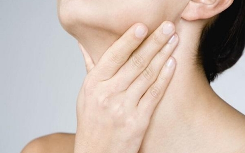 Cẩm nang ăn uống cho người bị u tuyến giáp bạn cần biết