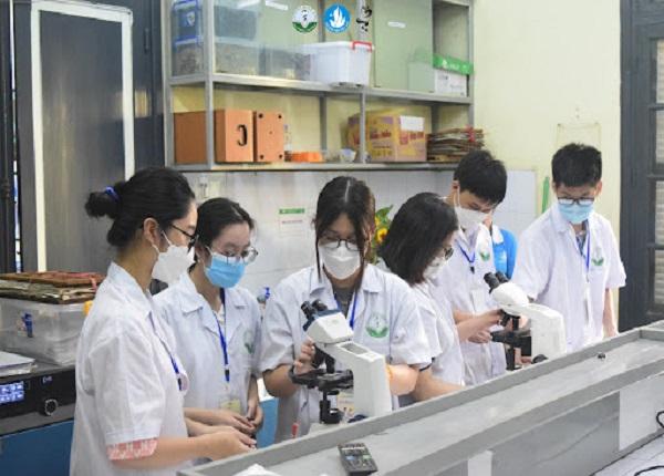 Đại học Dược Hà Nội tăng học phí năm học 2024