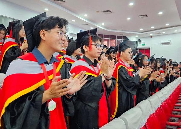 Trường Đại học Y khoa Phạm Ngọc Thạch lần đầu tuyển sinh bằng điểm Văn