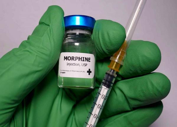 lạm dụng morphine 1